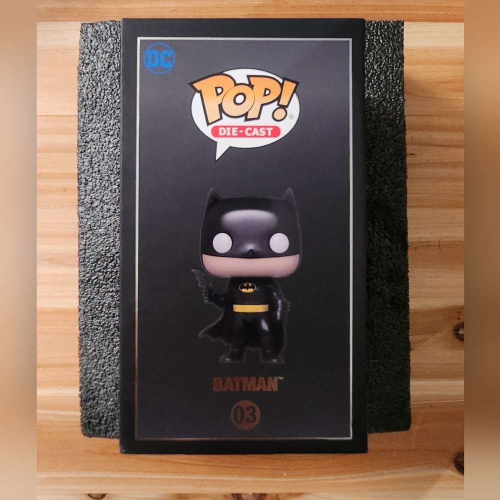 Funko Pop Batman die-cast exclusive - Picture 2 of 4